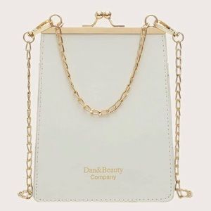 Kiss Lock White Small Chian Handle Crossbody Bag